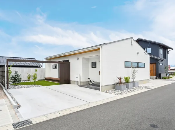シンプル＆ミニマムな平屋の家の事例トップ画像