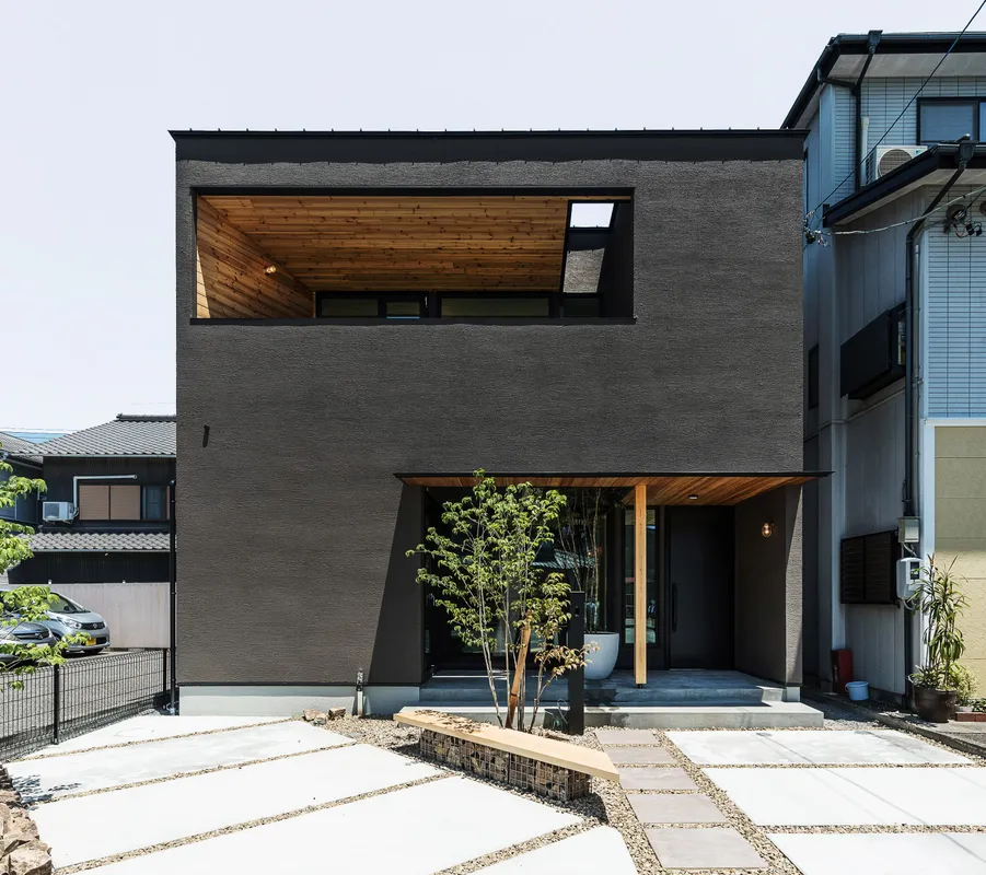 多様なフレームを持つ家 事例トップ画像