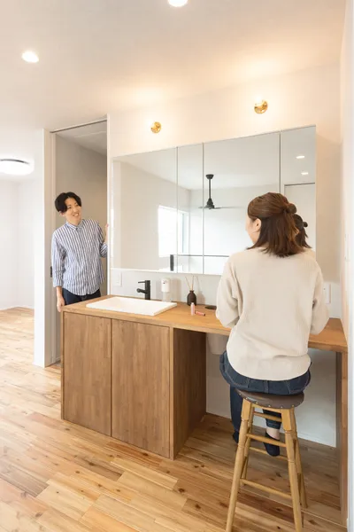 開放感とプライバシーの両立の洗面所