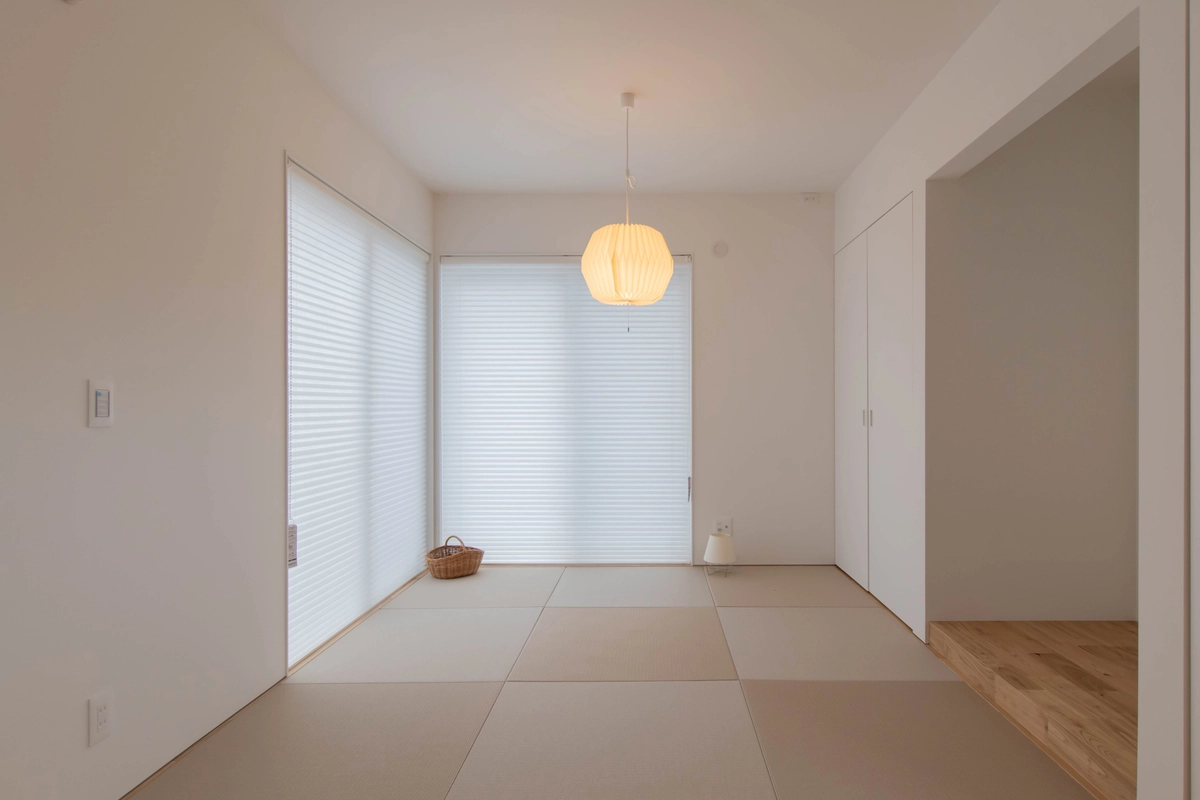 心地よい距離感が育むのびやかな暮らし サブ画像 左