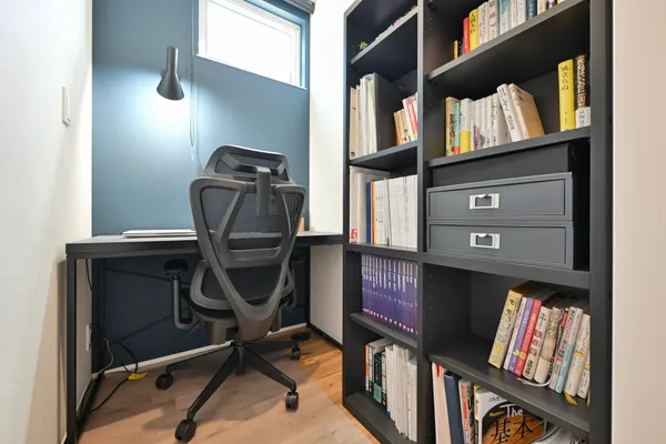 温もり溢れる平屋のワークスペース