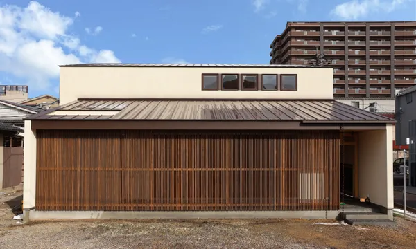 素材を生かす、店舗併用住宅の事例トップ画像