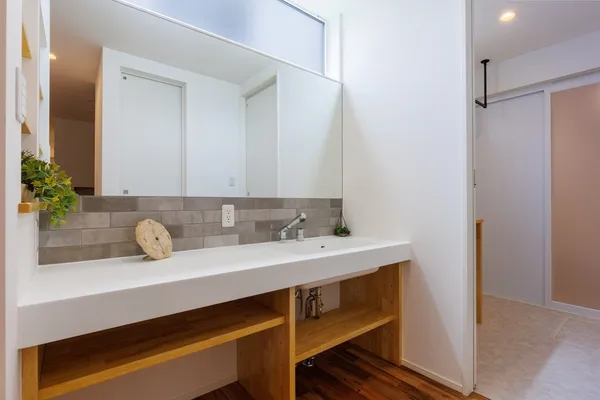 変化する住まい ゆとりと繋がりのLDKの家事スペース・洗面所