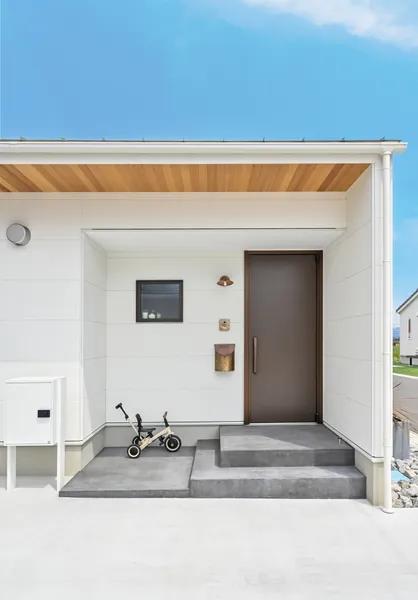 シンプル＆ミニマムな平屋の家の玄関