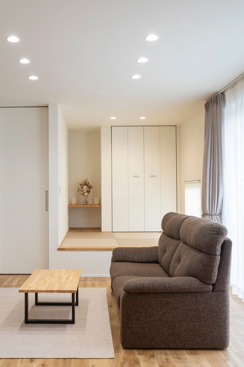 L型+庭の家のリビング