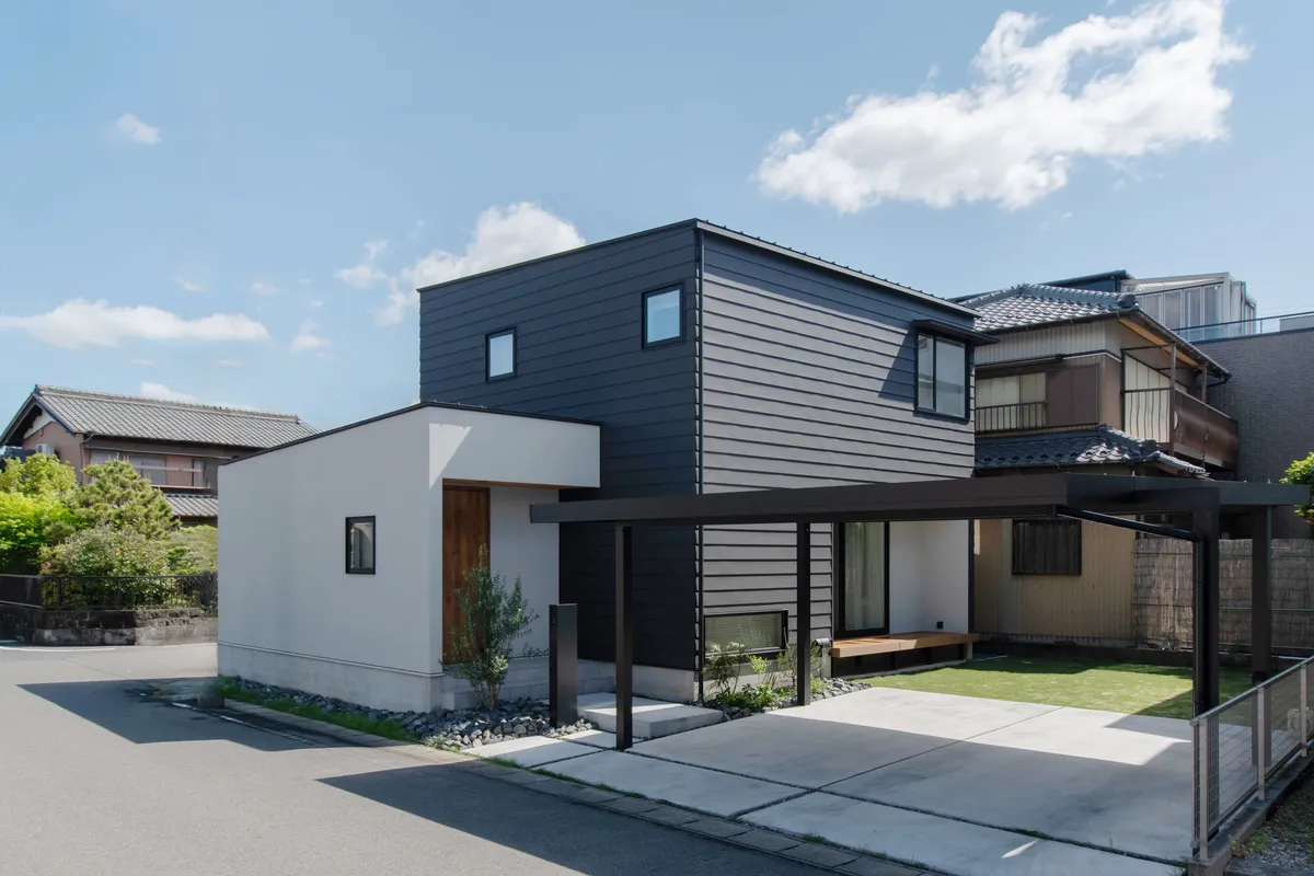 おおきな庭を持つちいさな住まい 事例トップ画像