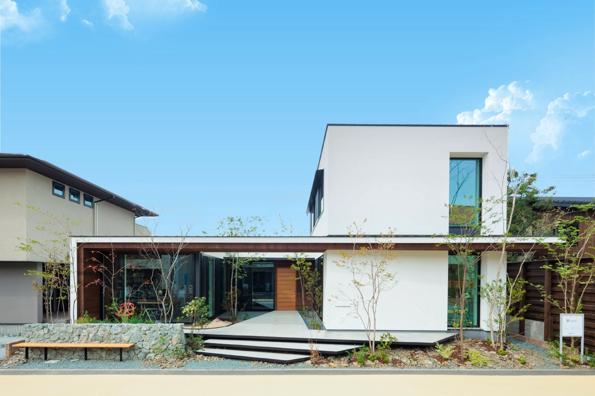 心躍る日々と安らぎを包む家 事例トップ画像