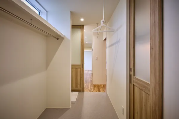 家事がはかどる四角い平屋の家事スペース