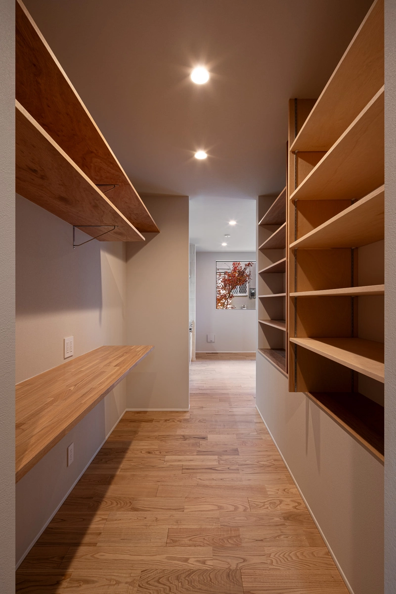 月を愛でる家の食品庫・パントリー