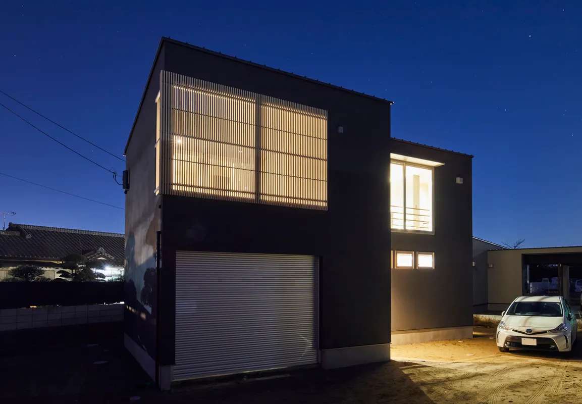 街に佇む2つの箱 事例トップ画像