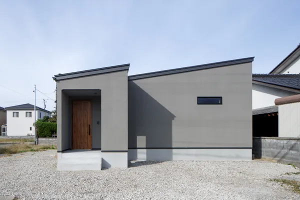 豊かなリビングでリラックスして過ごせる住まいの事例トップ画像