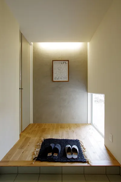 使いやすさとデザインを兼ね備えた家の玄関