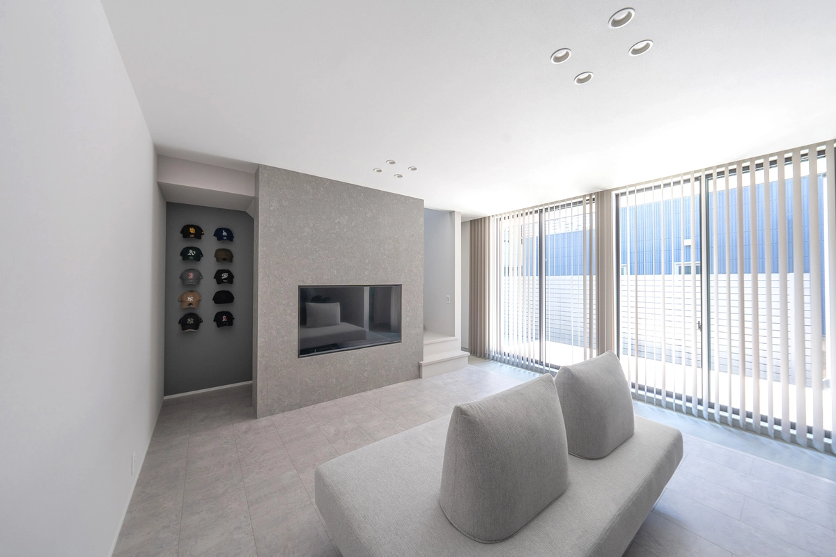 土間とテラスが続く家のリビング