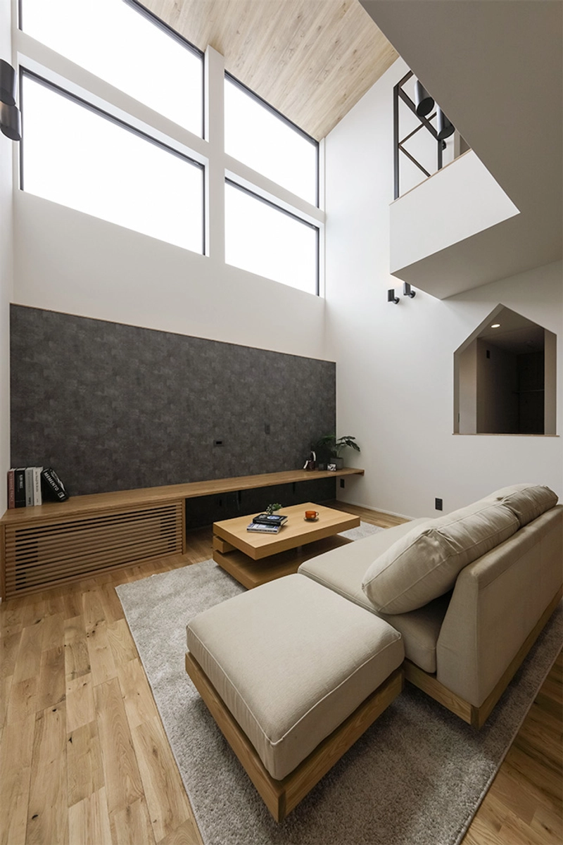 ウチで過ごす時間も良いなと思える家のリビング・吹き抜け