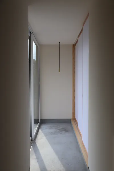 中間領域で周囲にそっと心を開く住まいの土間