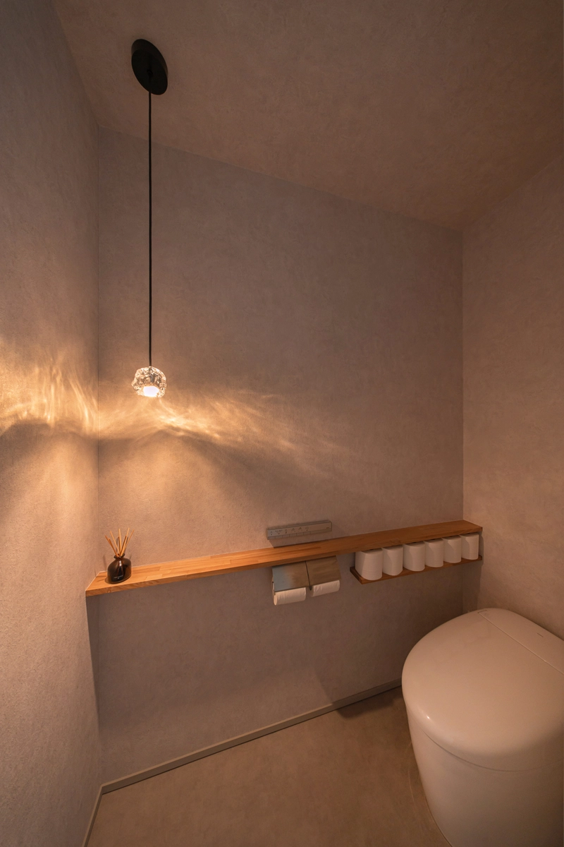 見え隠れを楽しむ家のトイレ