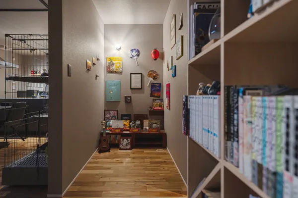 読書好きと猫が憩う中庭のある平屋のワークスペース