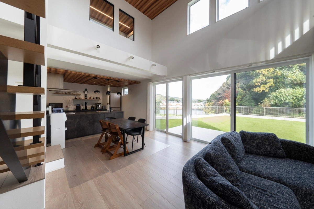 思い出を刻む、遊び心の住まい サブ画像 右