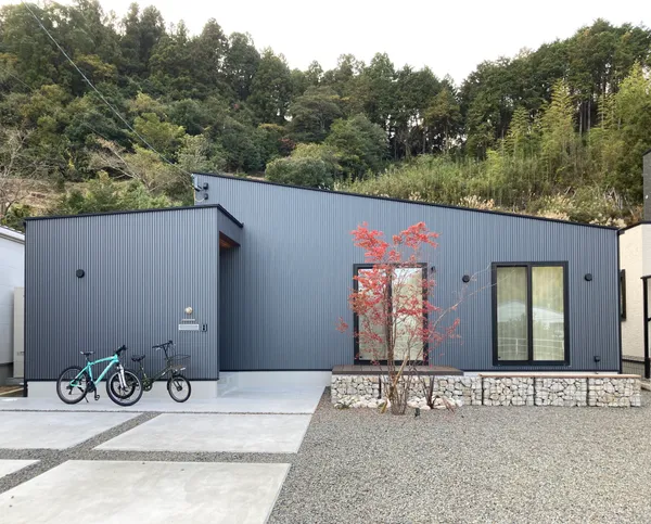 愛犬もワクワクするような土間がつながる平屋の事例トップ画像