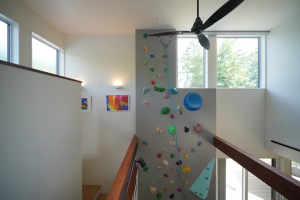 憧れの浅間山を一望できる土地で実現した 心豊かな暮らしの吹き抜け