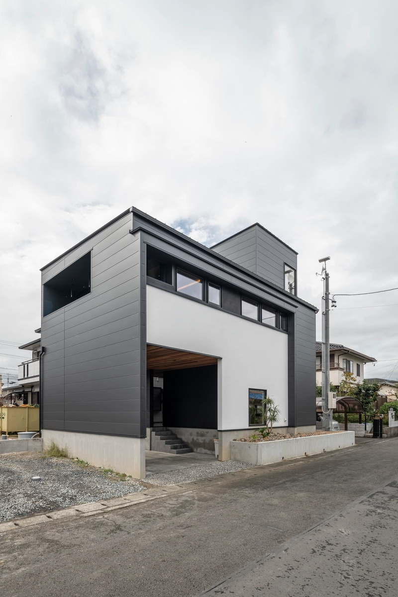 非日常感を楽しむホテルのような家の7B_14(R3000057)001.jpg