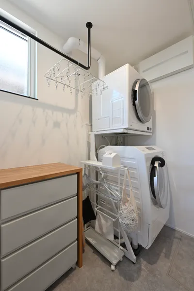 温もり溢れる平屋の家事スペース