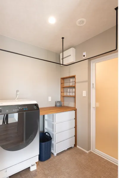 開放感とプライバシーの両立の家事スペース