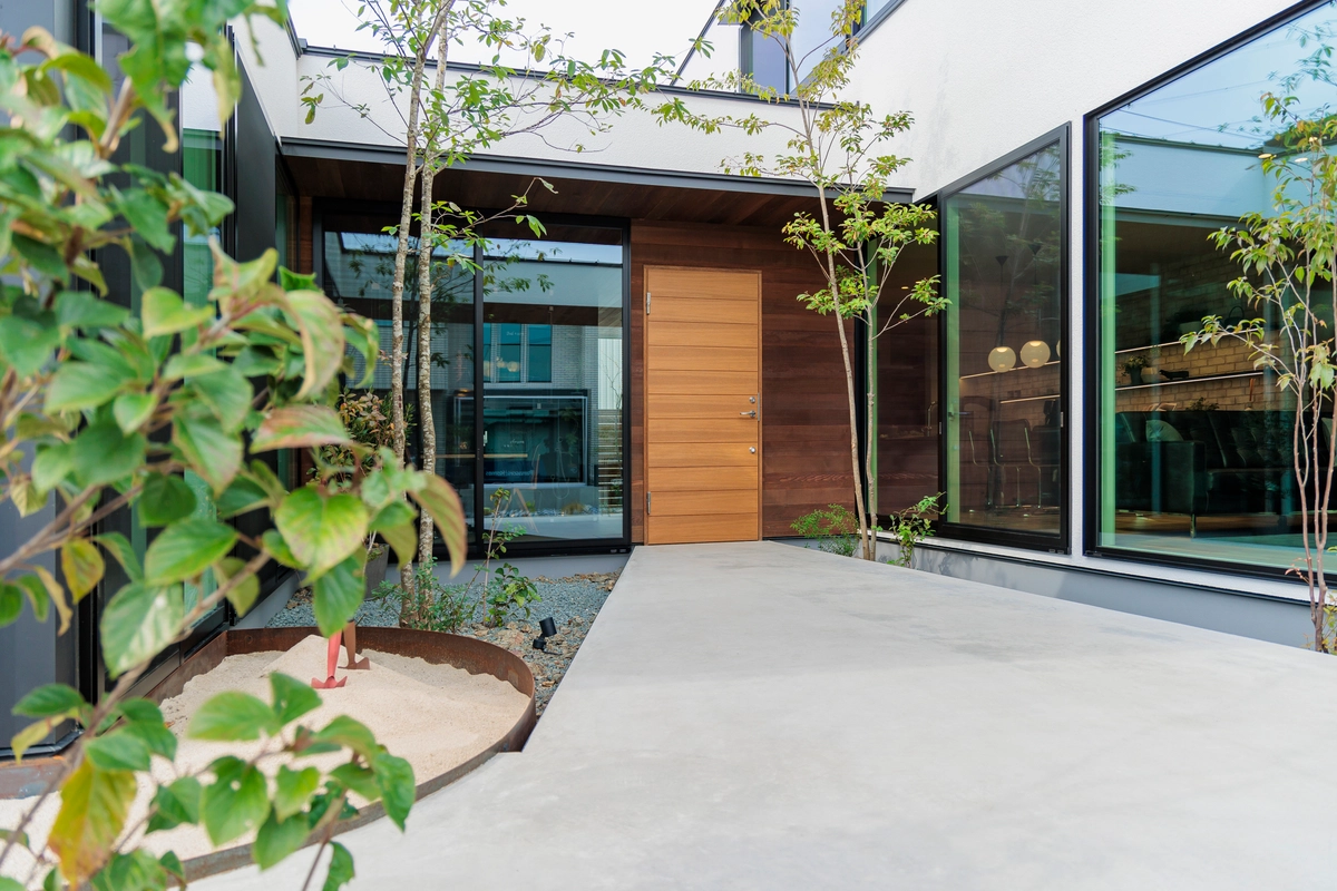 心躍る日々と安らぎを包む家の玄関