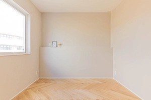 白い壁の部屋